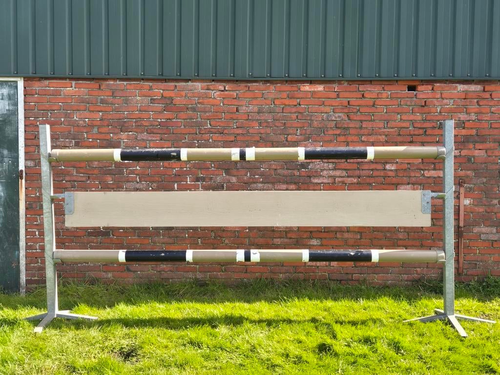 3 complete hindernissen kunststof balken, Dieren en Toebehoren, Paarden en Pony's | Overige Paardenspullen, Ophalen, Springen