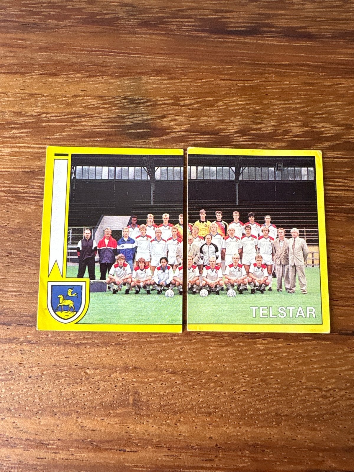 Panini Voetbal 90 Telstar Plaatjes (321 & 322), Ophalen of Verzenden, Gebruikt, Stickers en Plaatjes