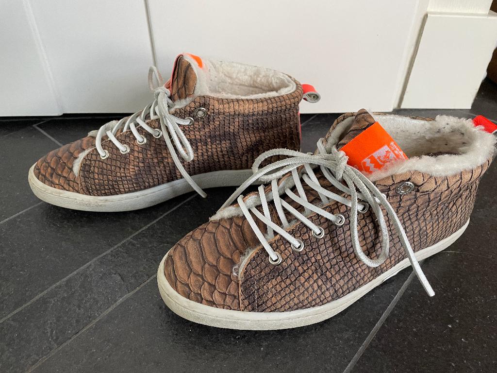 Rehab schoenen sneakers bruin slangenprint bont gevoerd 39, Bruin, Rehab, Ophalen of Verzenden, Sneakers of Gympen
