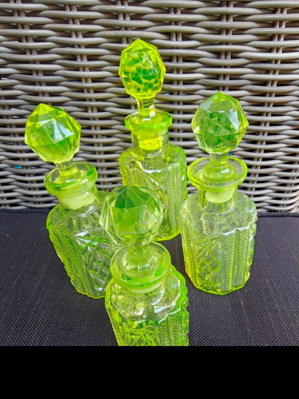 4 Stuks Uranium Glas Parfumflesjes van Val Saint Lambert, Ophalen of Verzenden