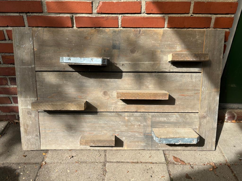 wandbord van steigerhout, Ophalen, Zo goed als nieuw