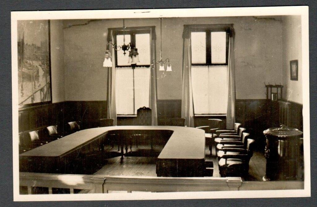 Oude Ansicht - YERSEKE - Raadzaal - Zl., Ophalen of Verzenden, 1940 tot 1960, Ongelopen, Zeeland