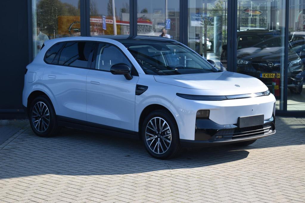 Leapmotor B10 Design ProMax 67.1 kWh VOORRAAD KORTING, Auto's, Leapmotor, 12 maanden, Achterwielaandrijving, Nieuw, SUV of Terreinwagen