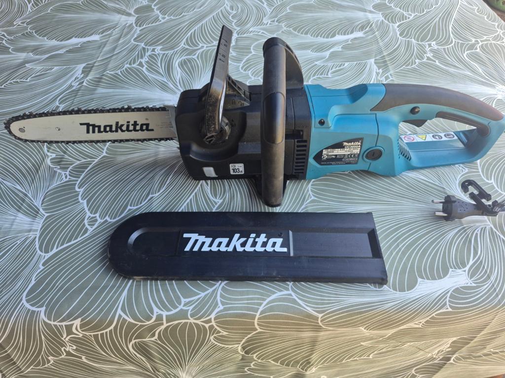 Makita UC3050A elektrische kettingzaag 2000W, Doe-het-zelf en Verbouw, Gereedschap | Zaagmachines, 70 mm of meer, Kettingzaag