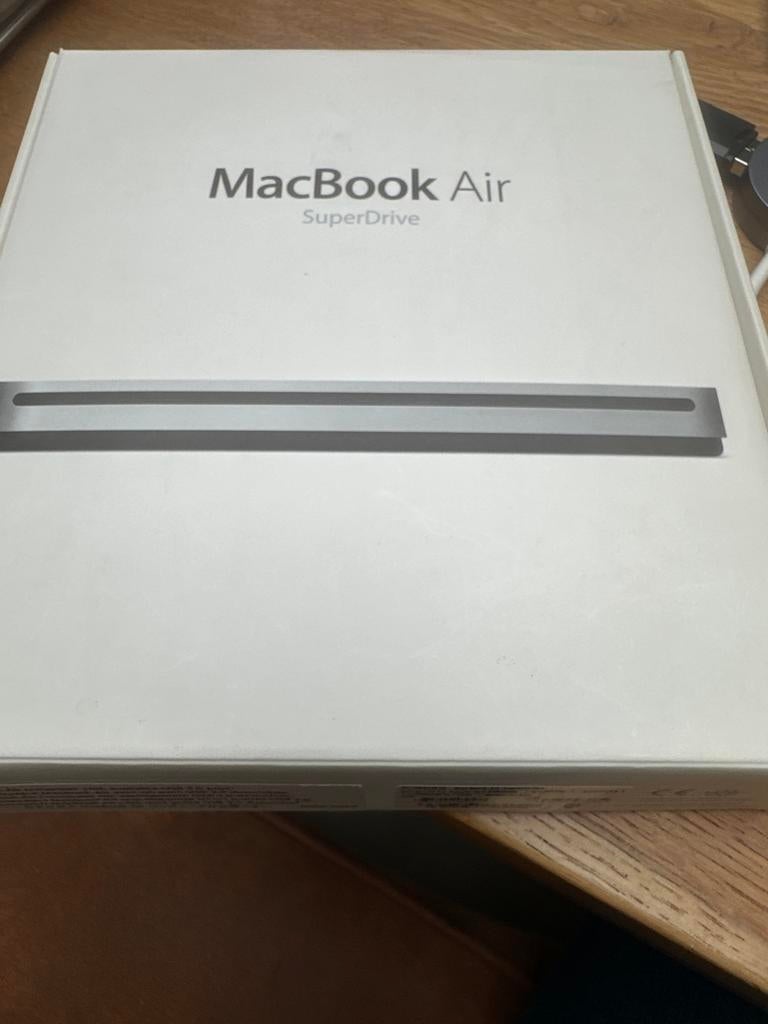 Apple USB SuperDrive CD/DVD-brander voor Mac/PC, Computers en Software, Optische drives, Ophalen of Verzenden, Zo goed als nieuw