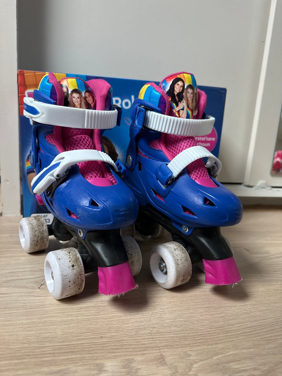 K3 Rolschaatsen - Verstelbaar (Maat 30-33), Ophalen of Verzenden, Verstelbaar, Zo goed als nieuw, Kinderen
