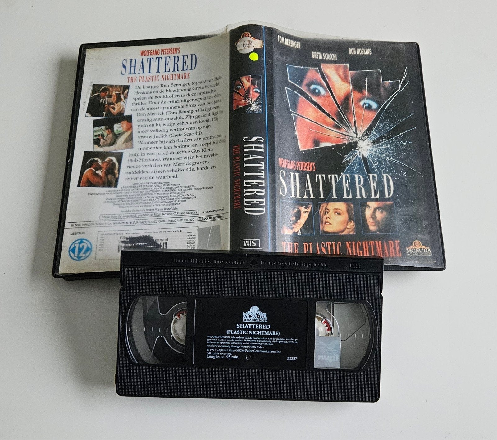 Ex-Rental VHS Shattered (The Plastic Nightmare) (1991), Gebruikt, Ophalen of Verzenden, VHS, Vanaf 12 jaar