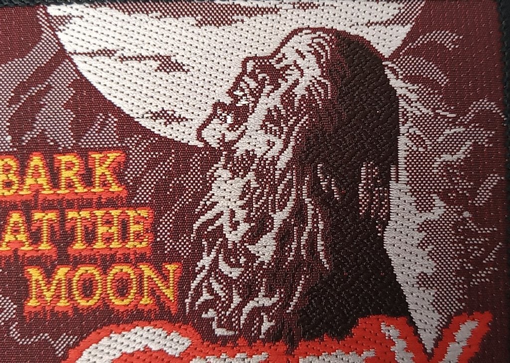 Ozzy Osbourne  mooie vintage 1984 bark at the moon patch 34, Verzamelen, Ophalen of Verzenden, Nieuw, Kleding