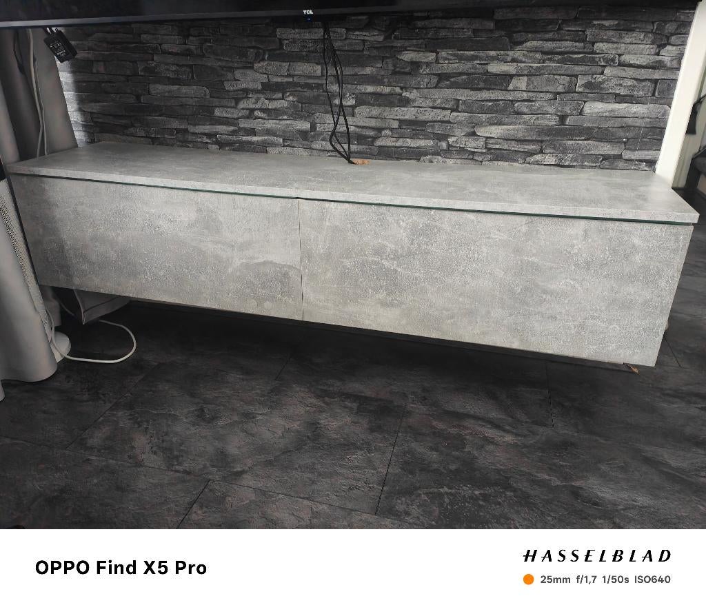 Tv meubel van Meubella, Ophalen, 100 tot 150 cm, Glas, Betonlook