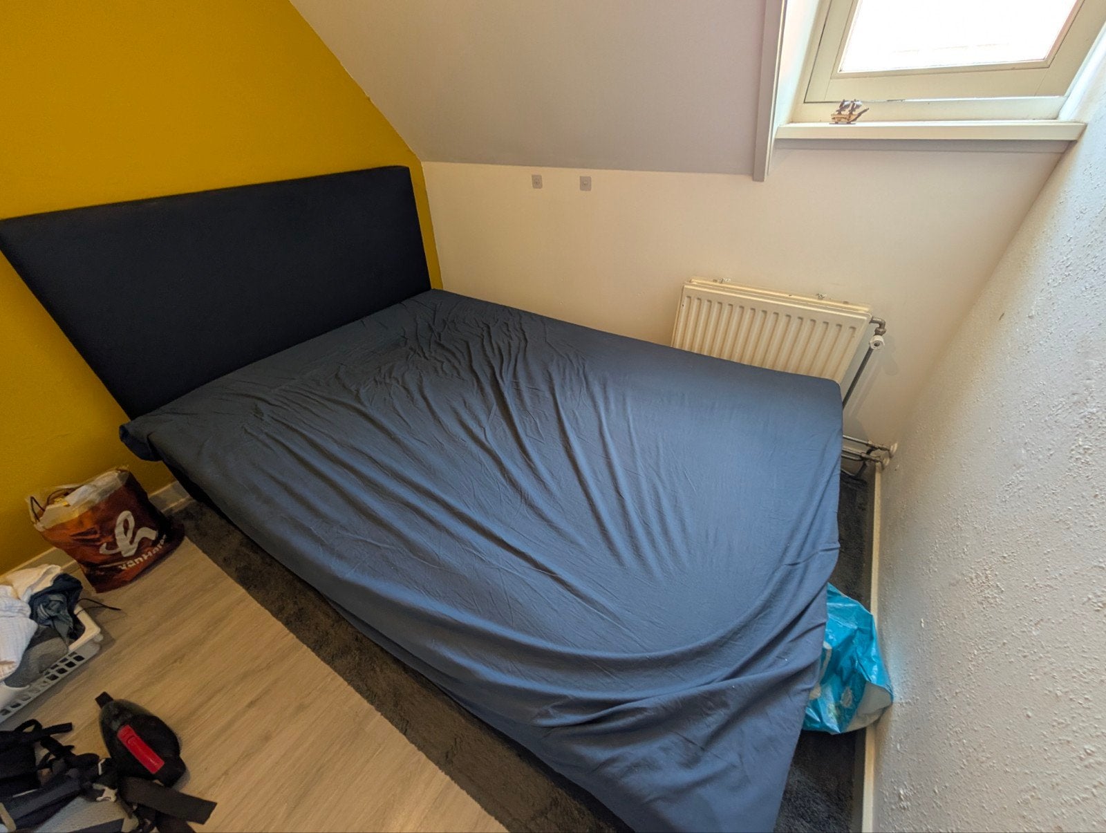 Boxspring met medisch matras 140x200 ophalen, Zwart, Tweepersoons, Zo goed als nieuw, 200 cm
