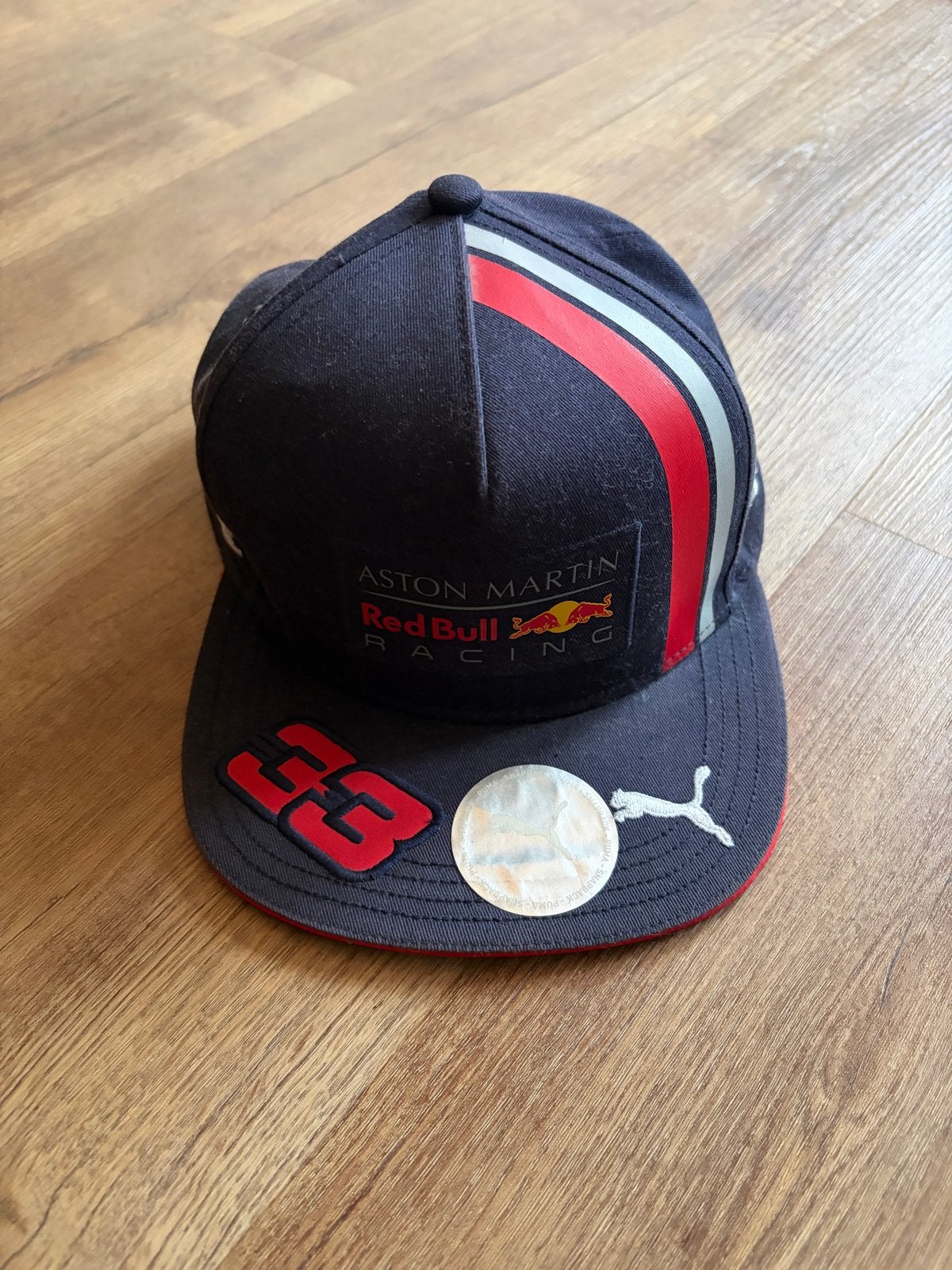 Red Bull Racing Max Verstappen Pet 2019 Z.G.A.N., Ophalen of Verzenden, Zo goed als nieuw, One size fits all, Pet