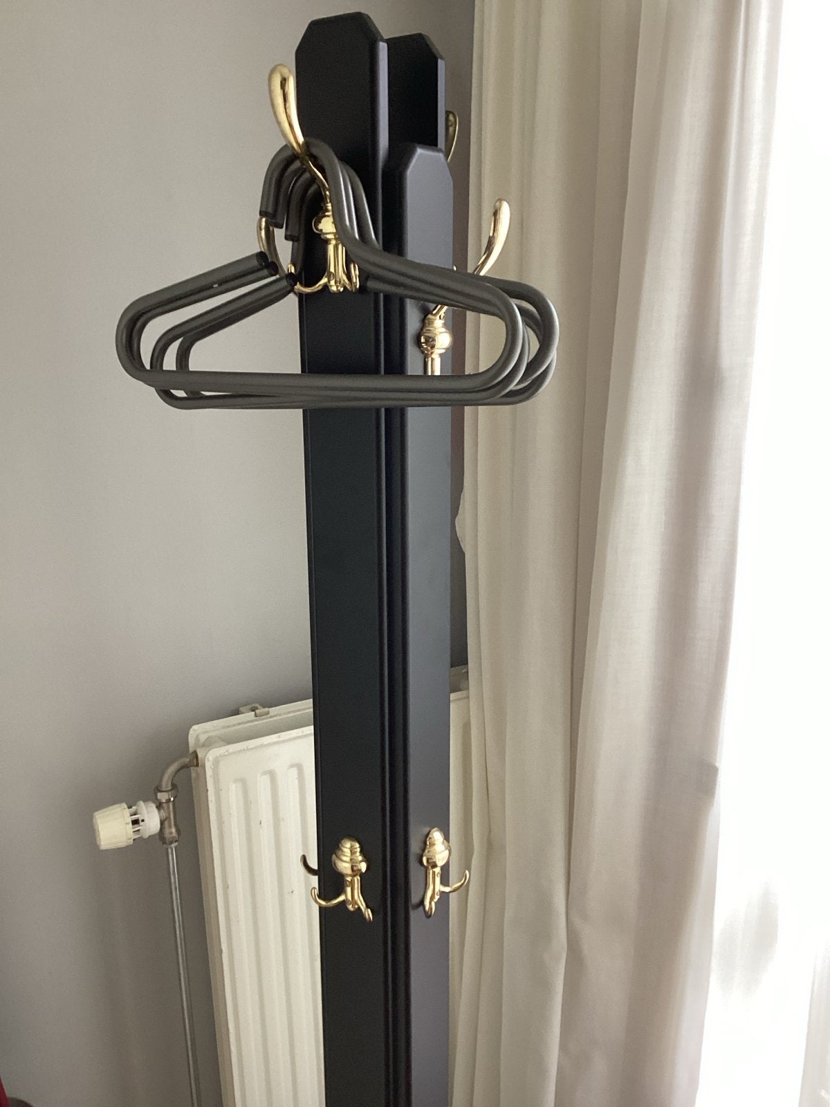 Zwarte staande kapstok met gouden haken, Ophalen, Gebruikt, Staande kapstok, 150 tot 200 cm