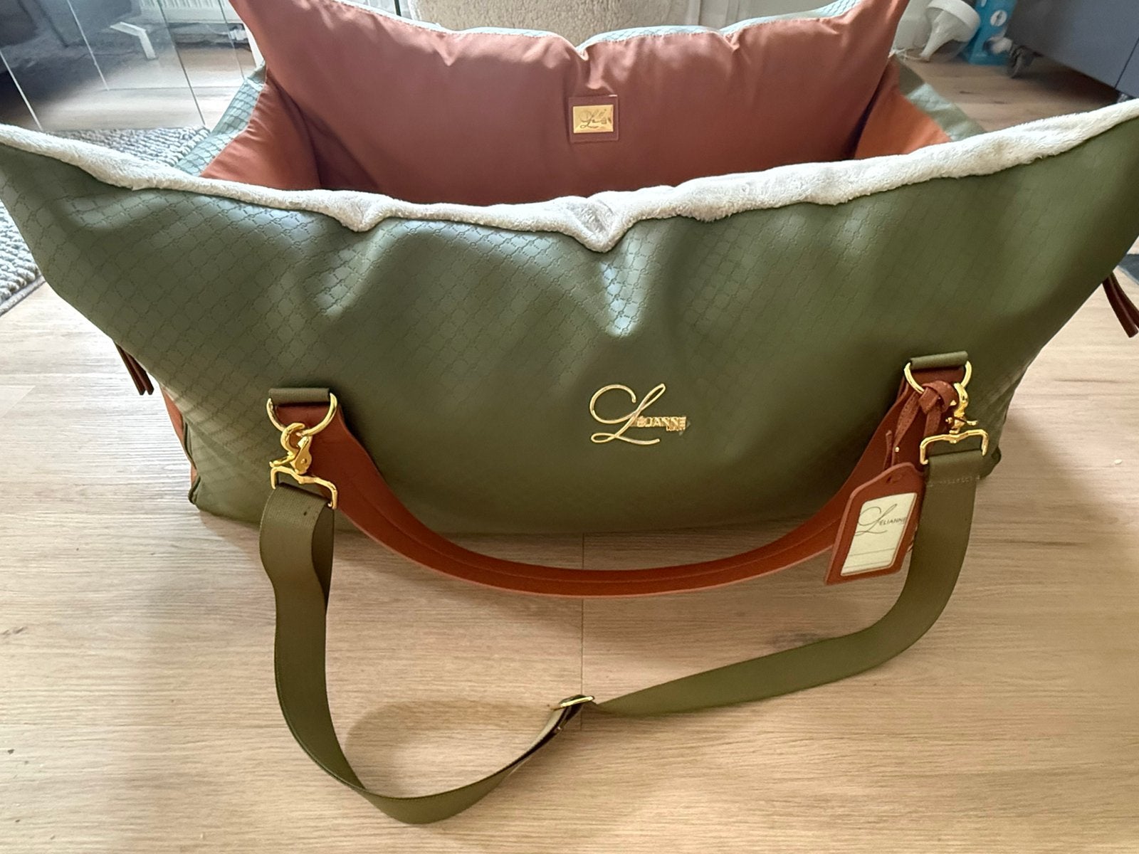 Luxe hondenmand/autostoel met isofix, Ophalen, Zo goed als nieuw