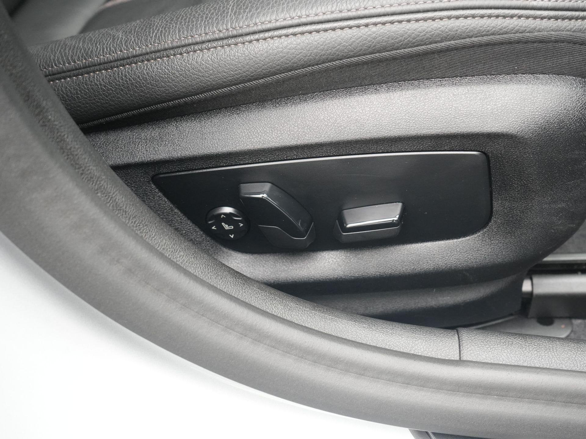 Foto 39 van BMW 5-serie Touring 520i High Executive