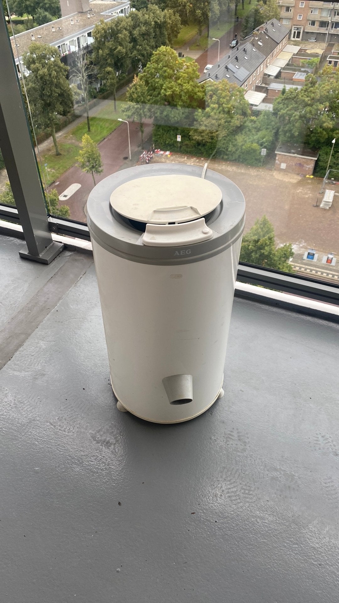 Goede aeg centrifuge, Witgoed en Apparatuur, Ophalen, 1200 tot 1600 toeren, Gebruikt, Minder dan 85 cm