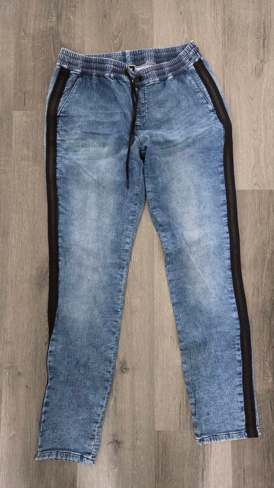 Nieuwe spijkerbroek maat S van Shoeby nieuwprijs 59,95, Ophalen of Verzenden, Nieuw, Blauw, W28 - W29 (confectie 36)