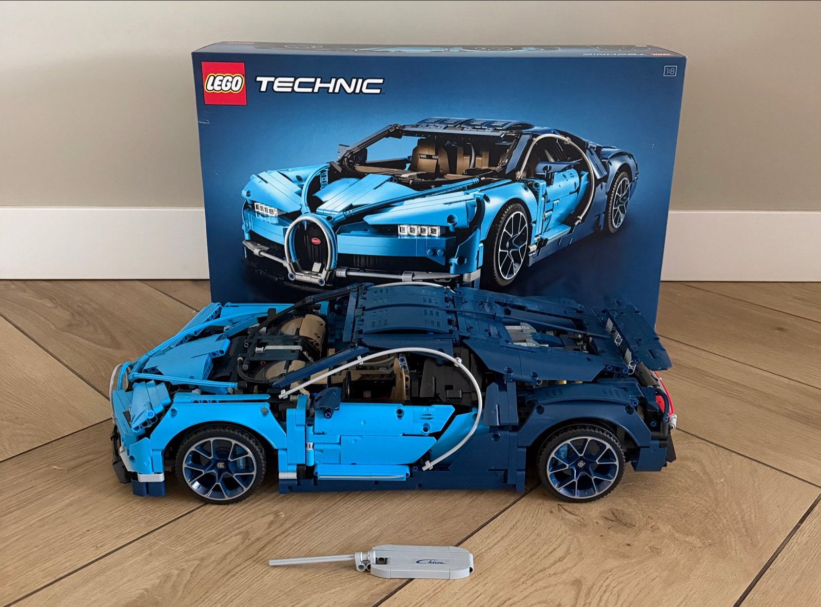 LEGO Technic Bugatti Chiron 42083 - Zo goed als nieuw, Ophalen, Lego, Zo goed als nieuw, Complete set