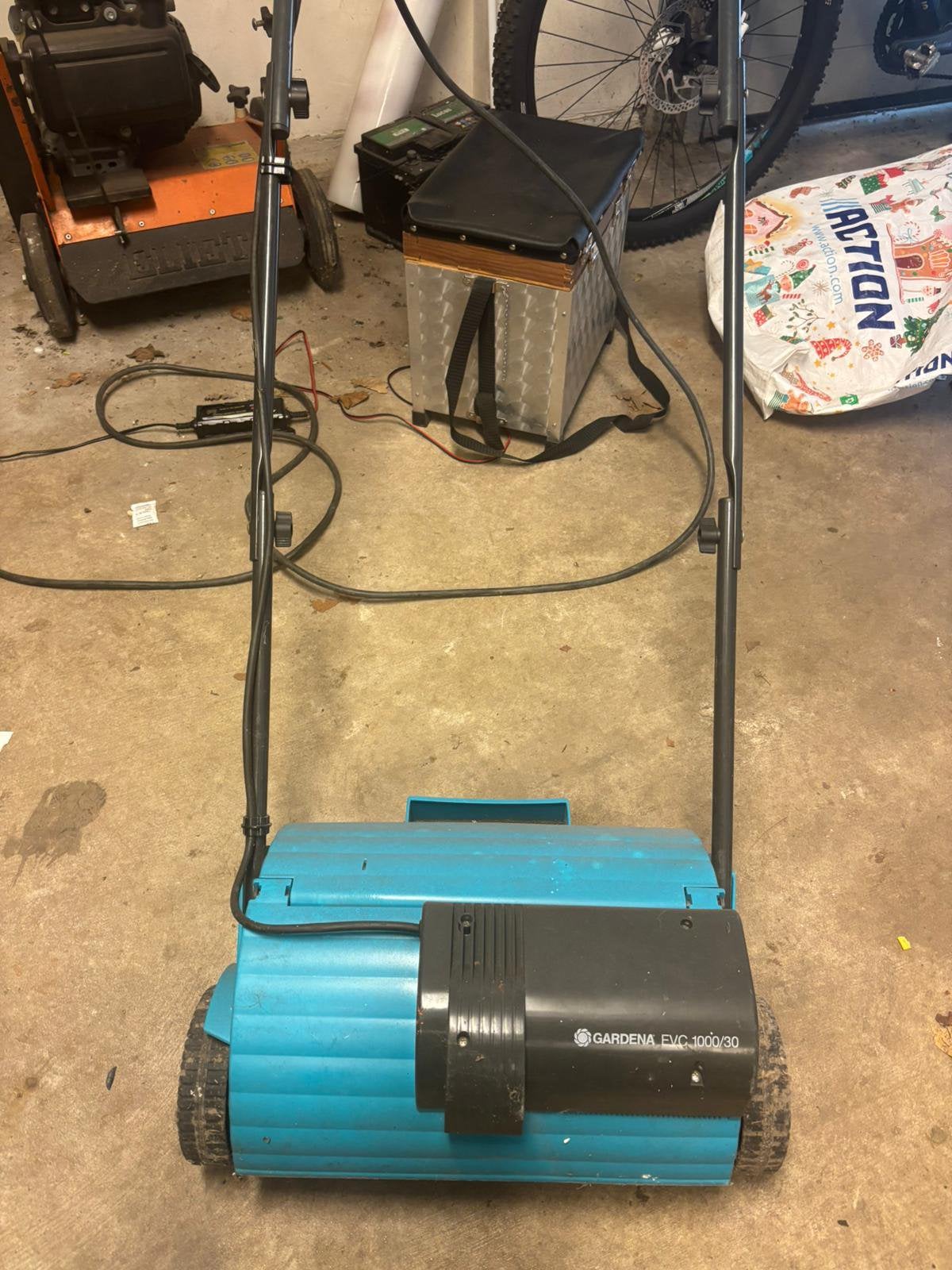 Te koop verticuteermachine Gardena wegens overcompleet, Ophalen, Zo goed als nieuw, Elektrisch