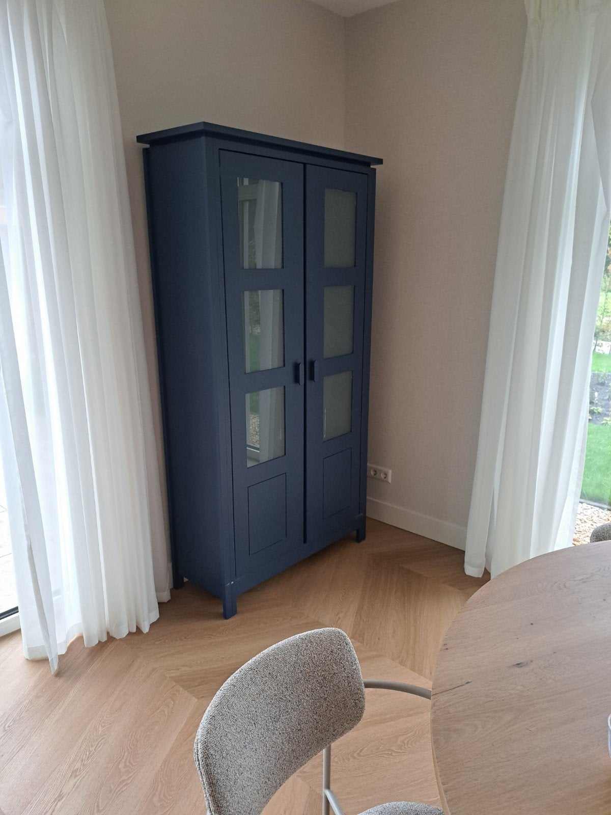 Blauwe kast met glazen deuren, Ophalen, Gebruikt