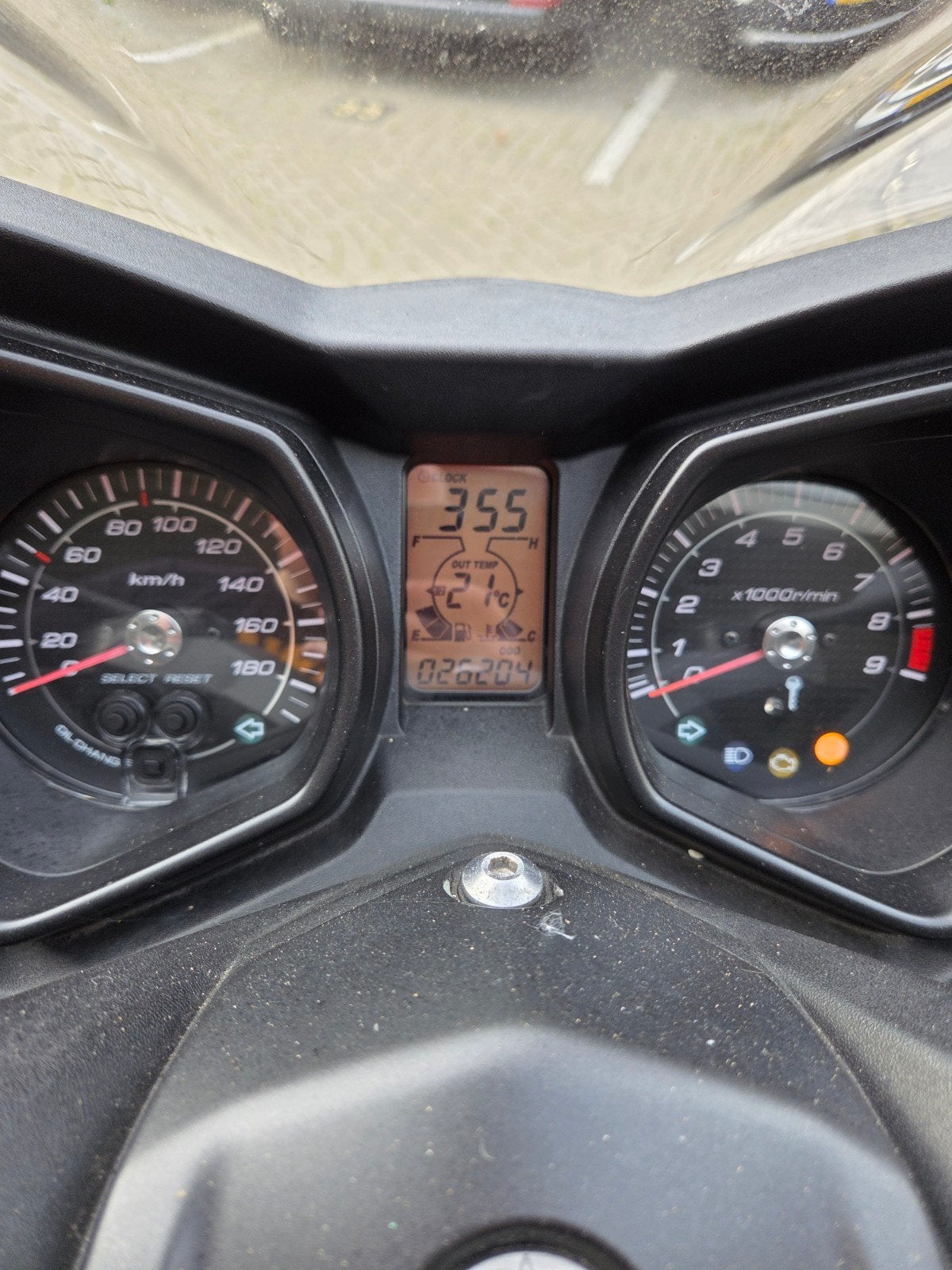 Foto 4 van Yamaha X-MAX 400cc motorscooter met topkoffer