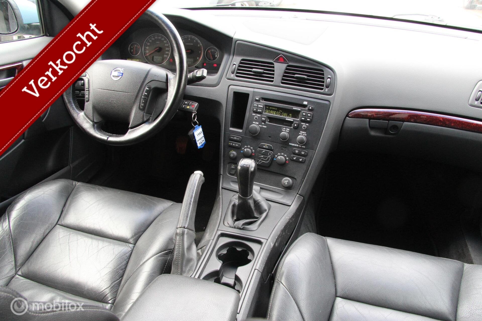Volvo V70 2.4 Comfort Line LEDEREN INTERIEUR, Voorwielaandrijving, Gebruikt, 170 pk, 84 €/maand