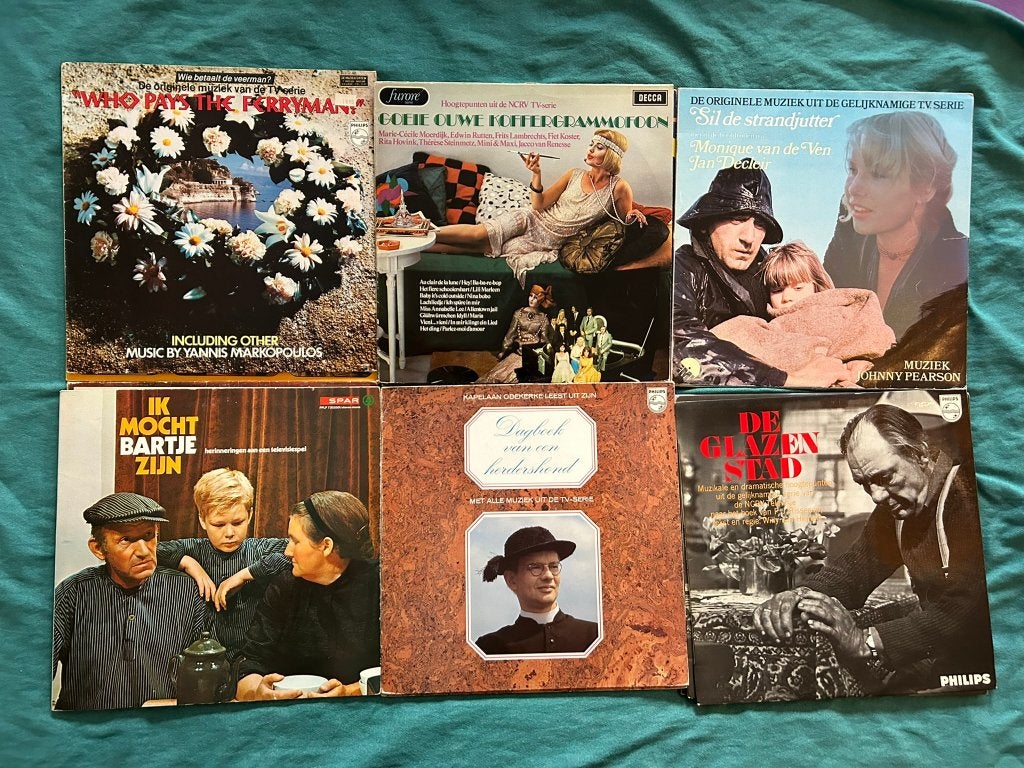 12 LP's Nederlandse TV series (ook per stuk te koop), LP, Gebruikt, Tv-soundtrack, Ophalen of Verzenden
