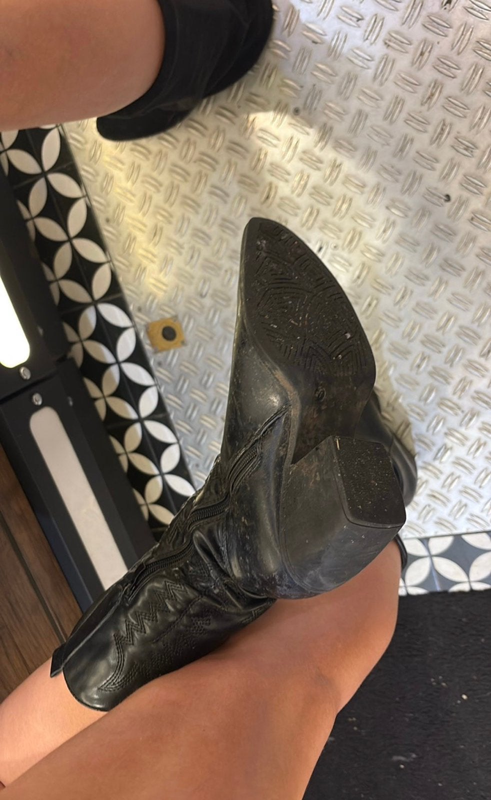 Cowboy laars, Verzenden, Gedragen, Zwart, Hoge laarzen