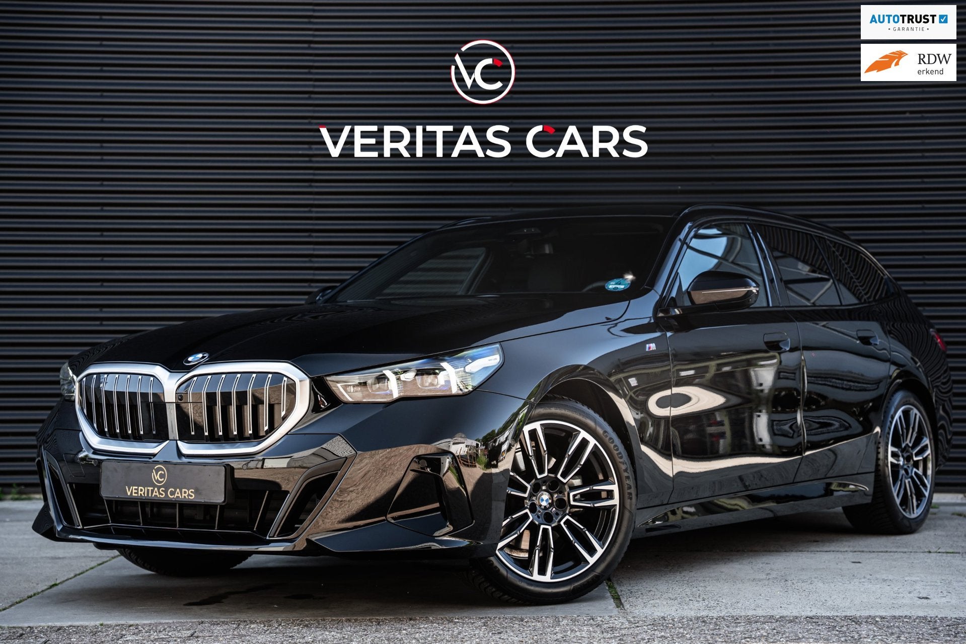 BMW 5-serie Touring 520i M-Sport Pro 208PK|BTW|Pano|Camera|H, Auto's, BMW, Automaat, 1998 cc, Achterwielaandrijving, Gebruikt