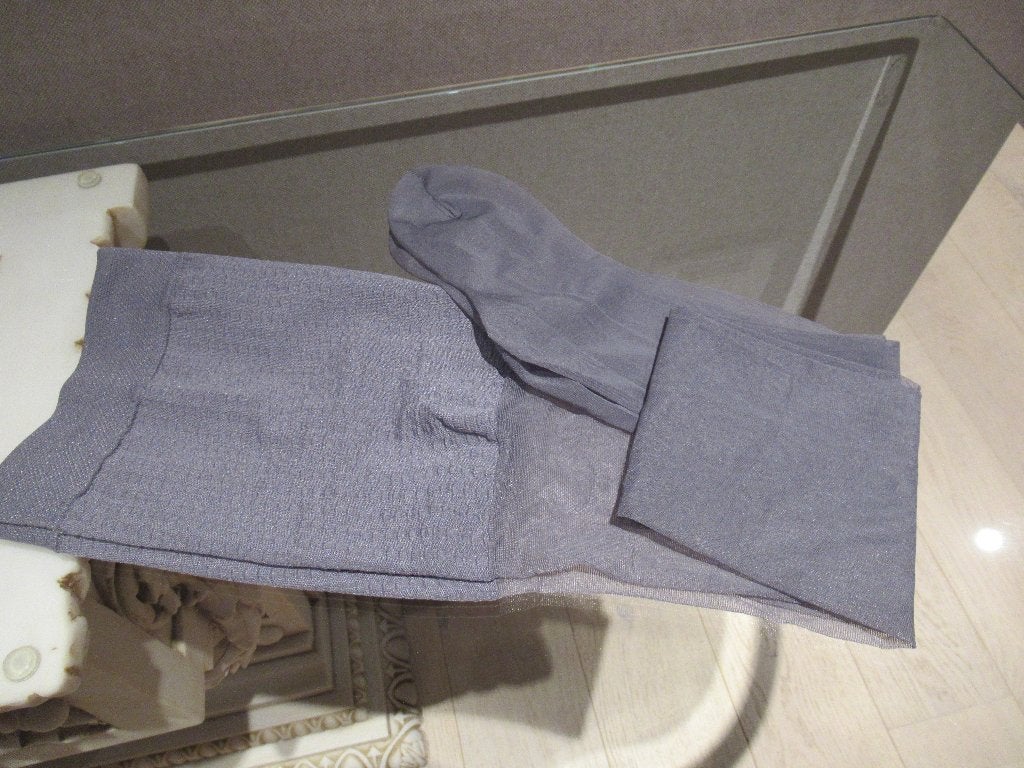 Nieuwe grijze Falke panty, 20 Denier, mt Small, Maat 36/38 (S), Verzenden, Nieuw, Falke
