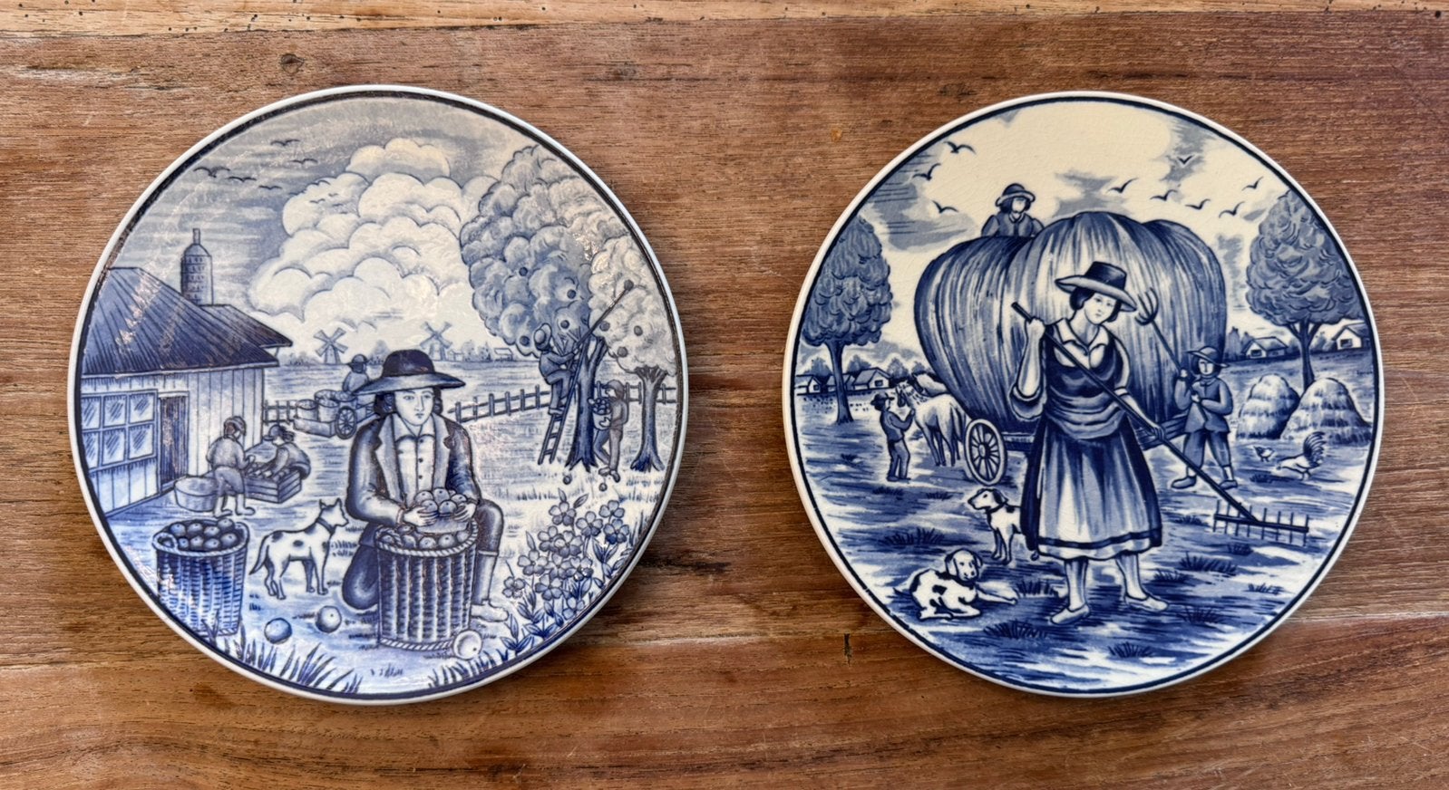 Twee Royal Delfts blauwe wandborden, Ophalen of Verzenden