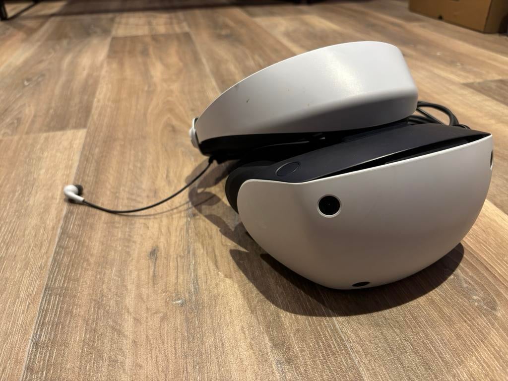 PlayStation VR 2 met oortjes en controllers., Ophalen, Zo goed als nieuw, Sony PlayStation