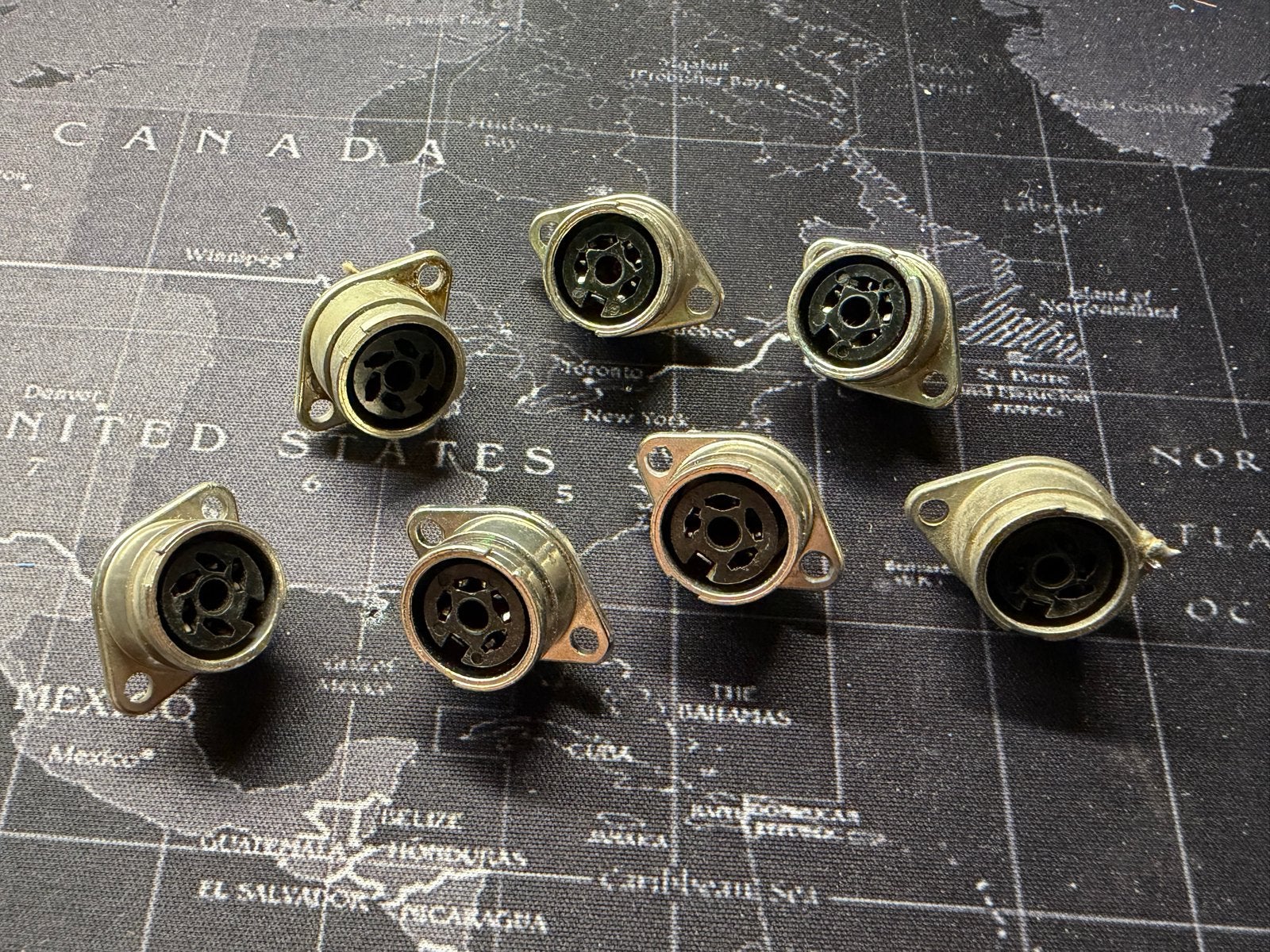 7x Vintage Microfoon Chassis Connectoren (XLR-stijl), Ophalen of Verzenden, Gebruikt, Microfoon