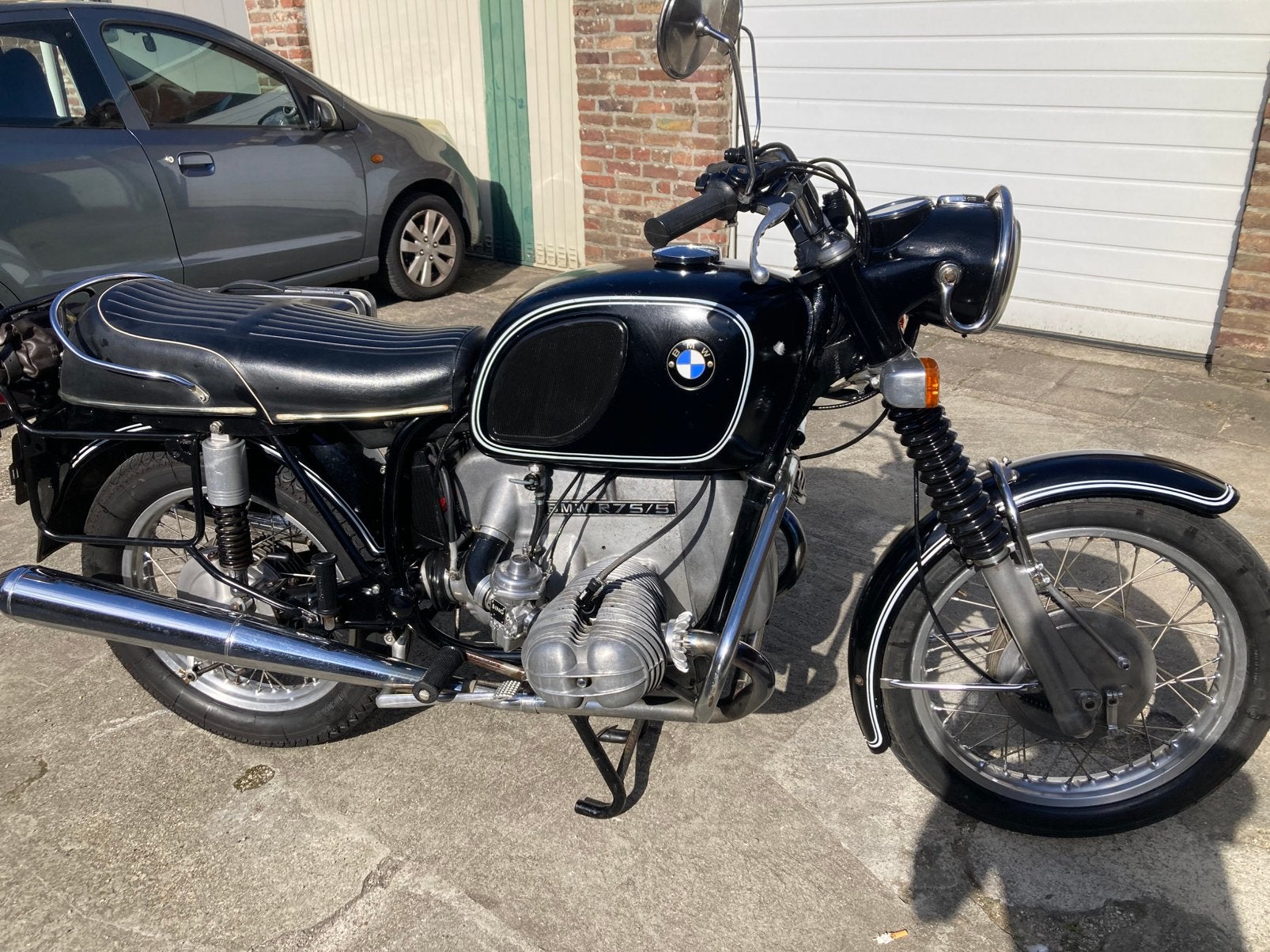 Klassiek zwarte BMW R75/5, Motoren, 2 cilinders, Motorrijbewijs A, Gebruikt, Meer dan 35 kW