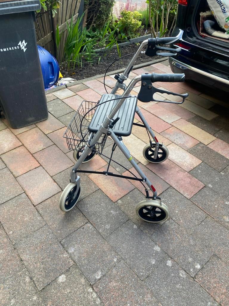 Rollator, Diversen, Rollators, Ophalen of Verzenden, Zo goed als nieuw