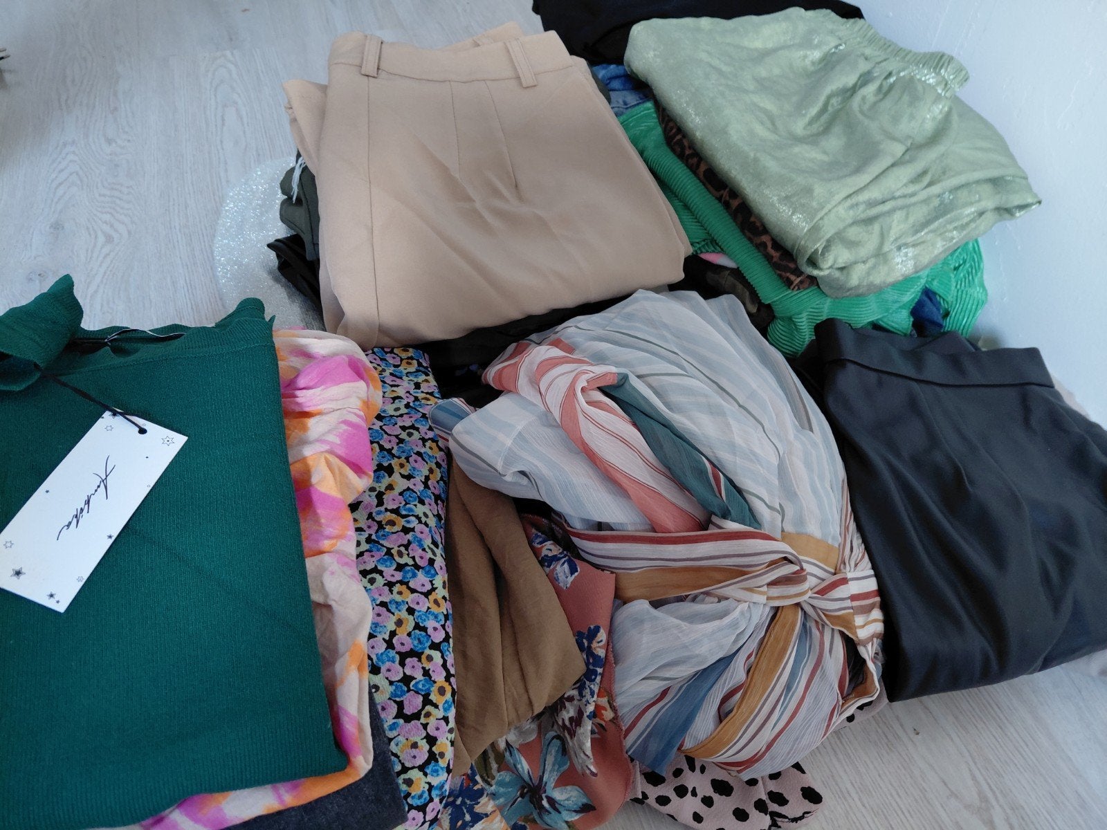 kleding pakket maat m vrouwen, Kleding | Dames, Ophalen of Verzenden, Zo goed als nieuw