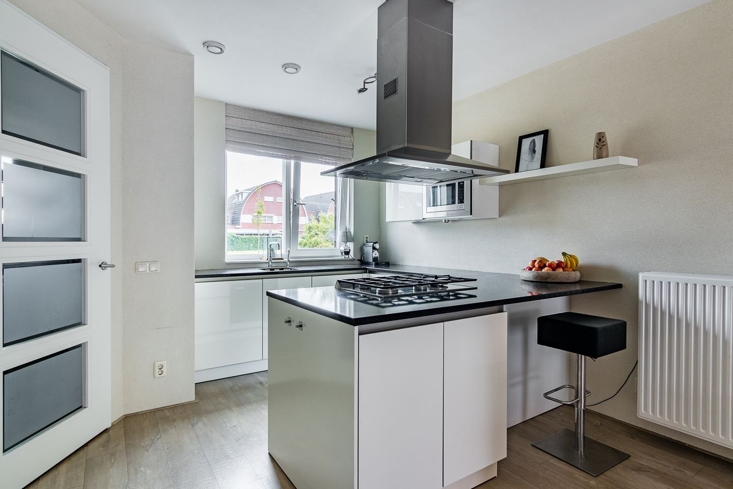 Moderne witte keuken met kookeiland en composiet blad, Ophalen, Gebruikt, Wit, Hoekkeuken