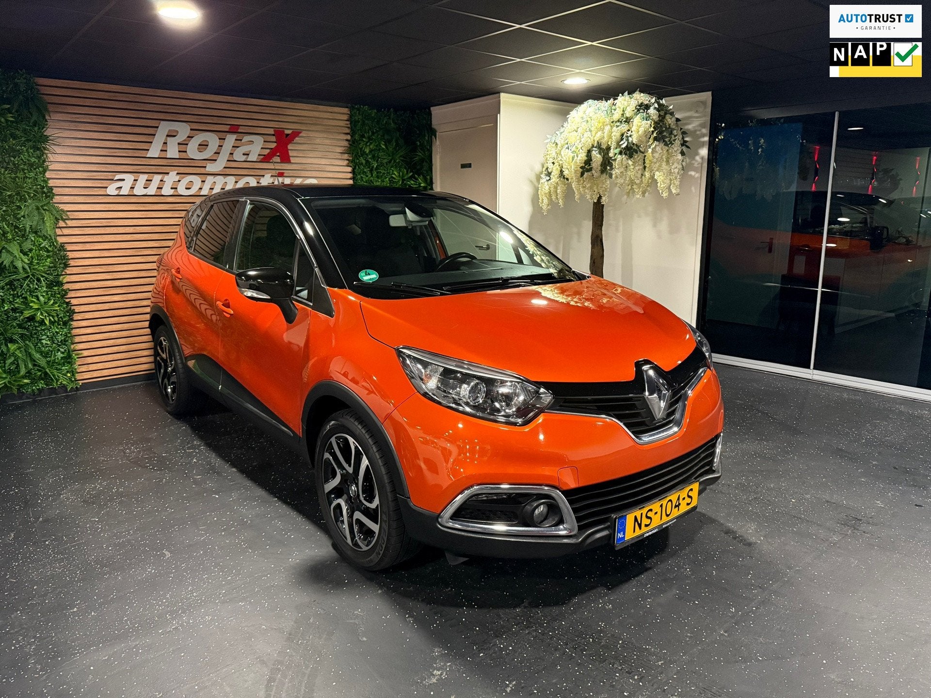 Renault Captur 1.5 dCi Dynamique NAVI - CAMERA - CLIMA - CRU, Auto's, Stof, Gebruikt, 635 kg, Origineel Nederlands