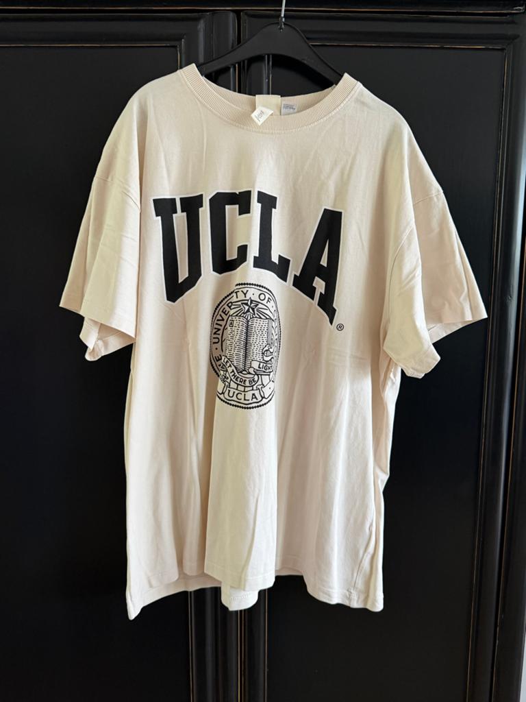 H&M Oversized T-shirt met UCLA Print Maat L ZGAN, Kleding | Dames, T-shirts, Beige, Maat 42/44 (L), Ophalen of Verzenden, Zo goed als nieuw