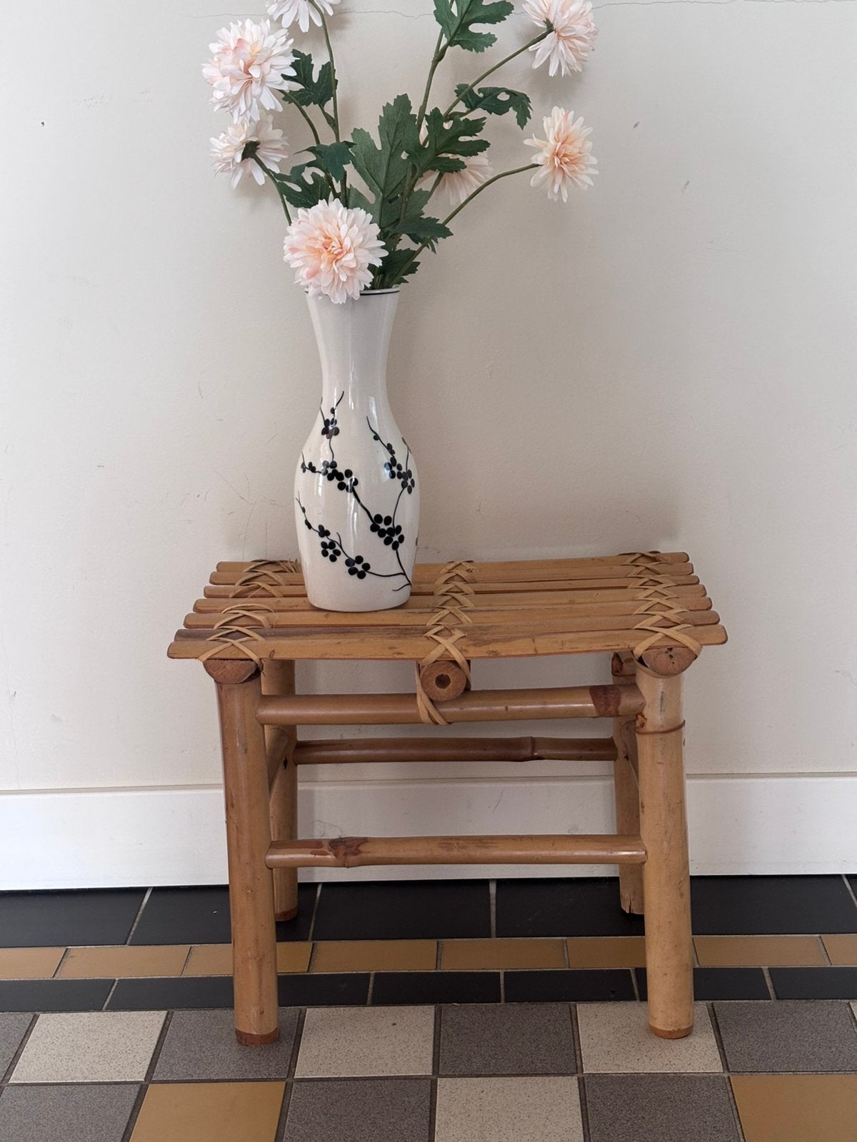 Vintage bamboe bijzettafel, plantentafel Japan stijl, Huis en Inrichting, Ophalen of Verzenden, Gebruikt, Hout
