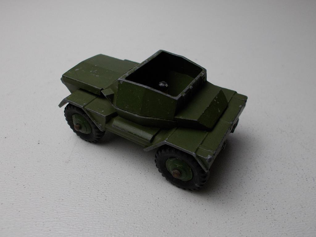 1954 Dinky Toys 673 SCOUT CAR + DRIVER! (-H-), Ophalen of Verzenden, Gebruikt, Auto, Dinky Toys