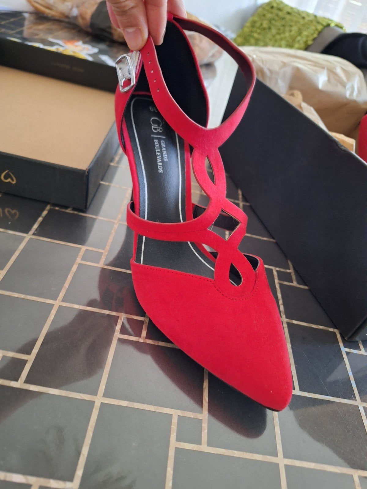 Rode pumps met bandjes - Maat 39, Ophalen of Verzenden