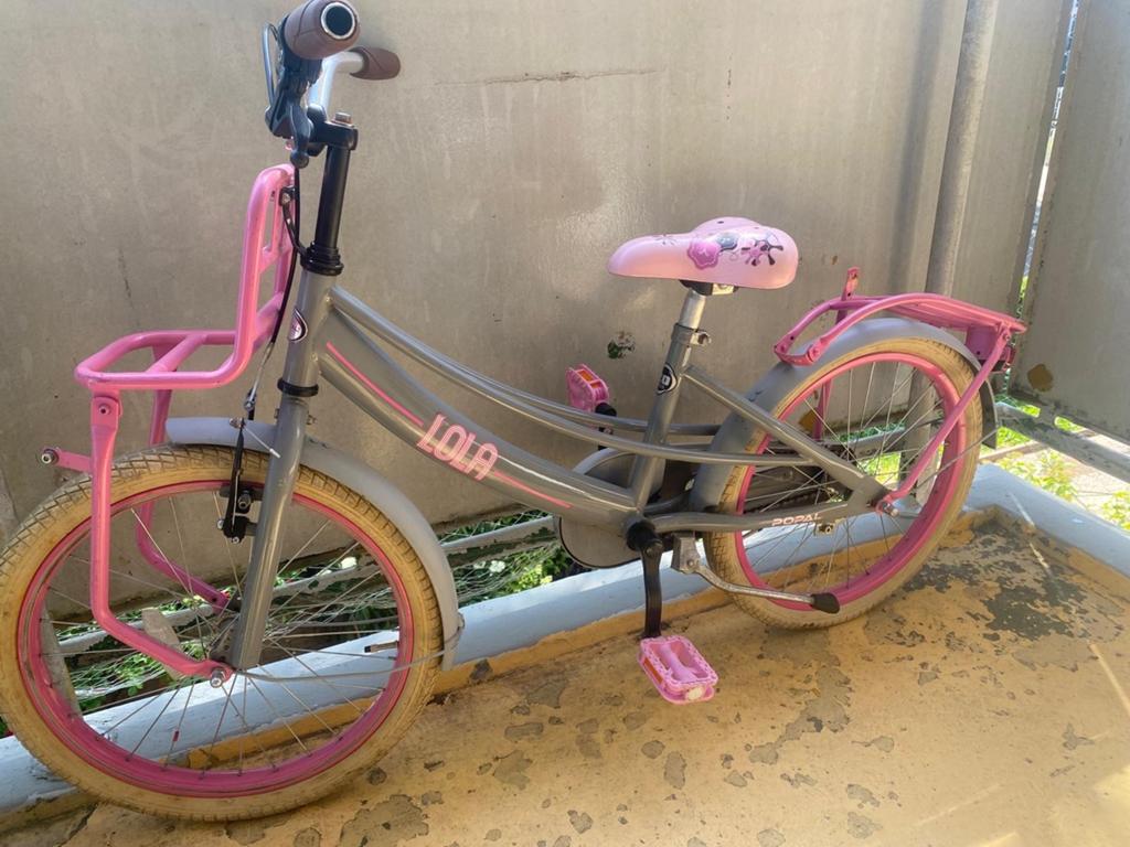 Kinderfiets Lola met lekke band, Ophalen of Verzenden, Gebruikt, Velgrem, 16 tot 20 inch