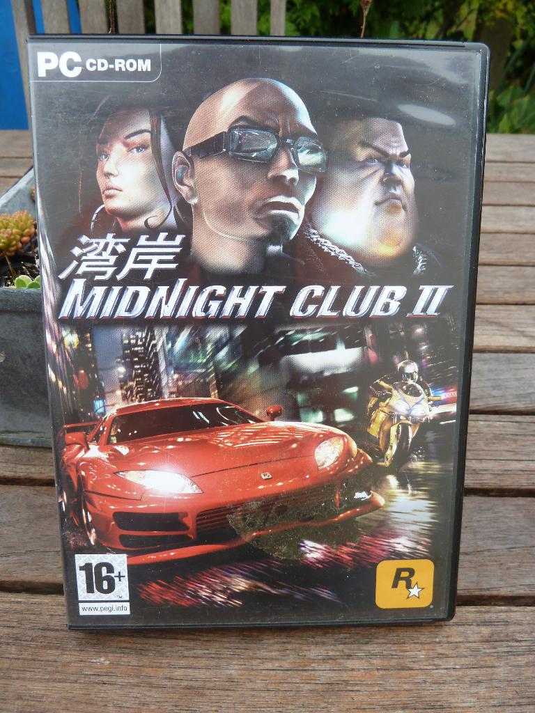 Midnight club 2 - pc cd rom, Spelcomputers en Games, Games | Pc, 1 speler, Racen en Vliegen, Ophalen of Verzenden, Zo goed als nieuw