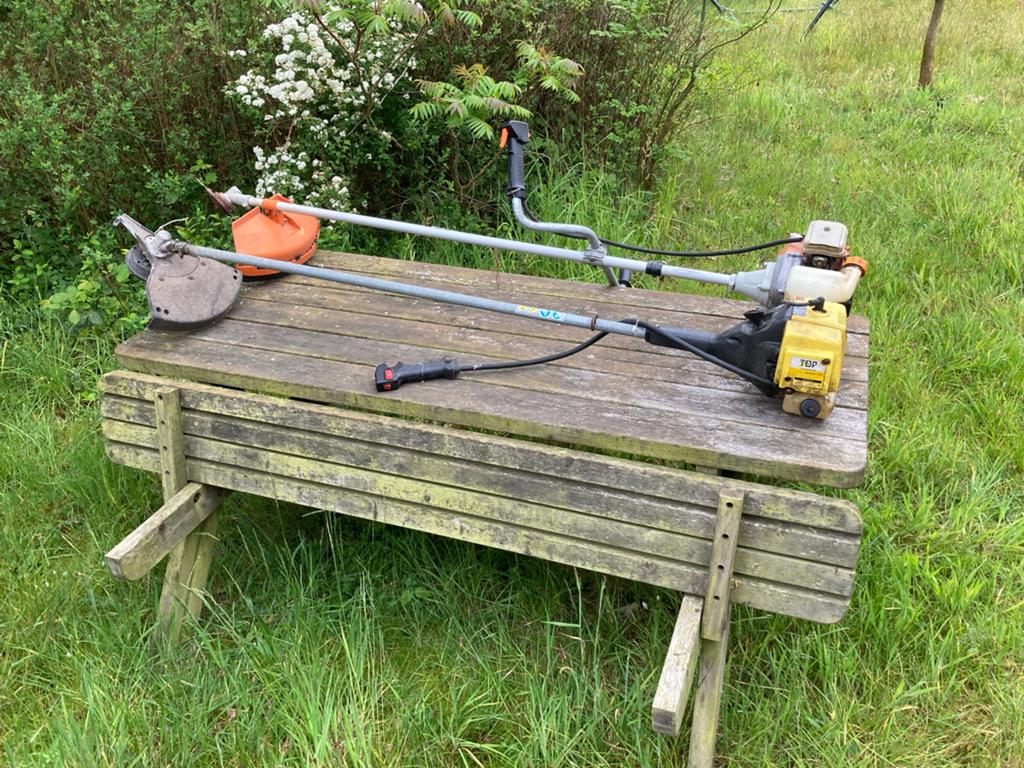 2x Bosmaaier - Niet lopend, voor onderdelen of klusser, Ophalen, Gebruikt, 30 tot 50 cm, Benzine