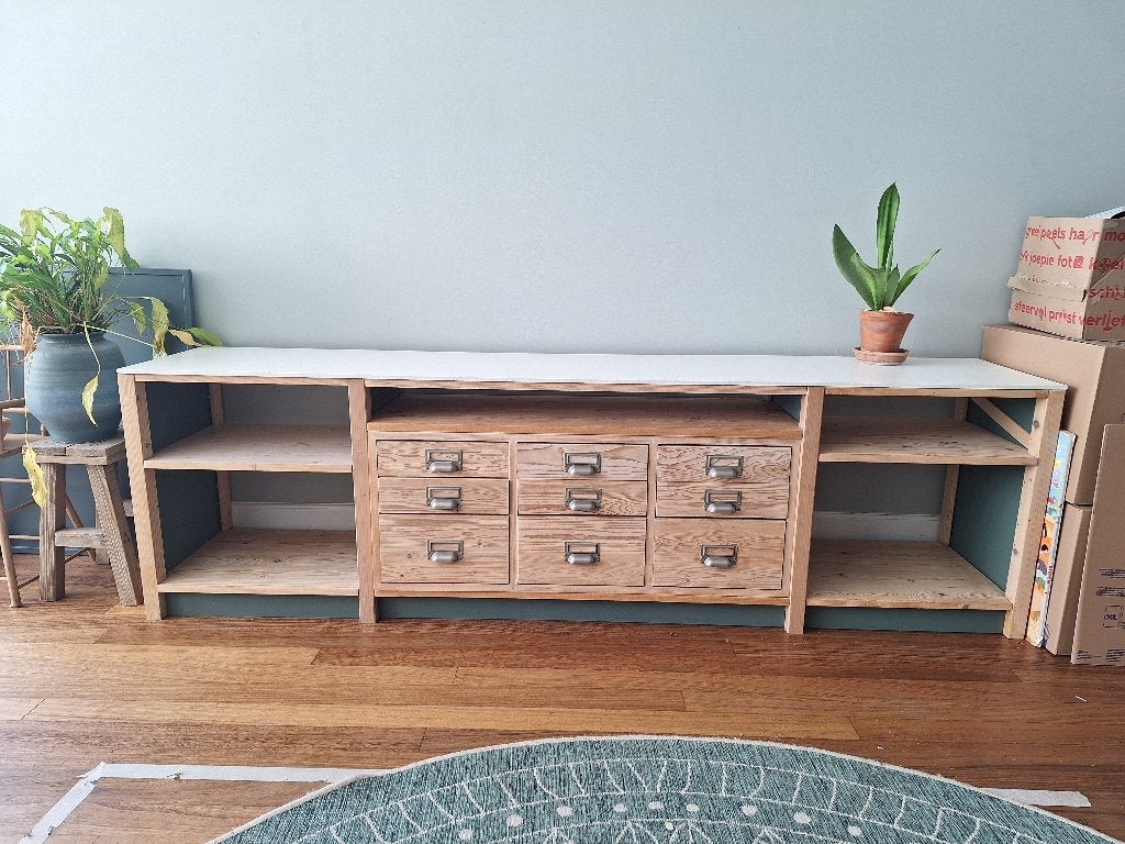 houten dressoir, Met plank(en), Gebruikt, Ophalen of Verzenden, 200 cm of meer