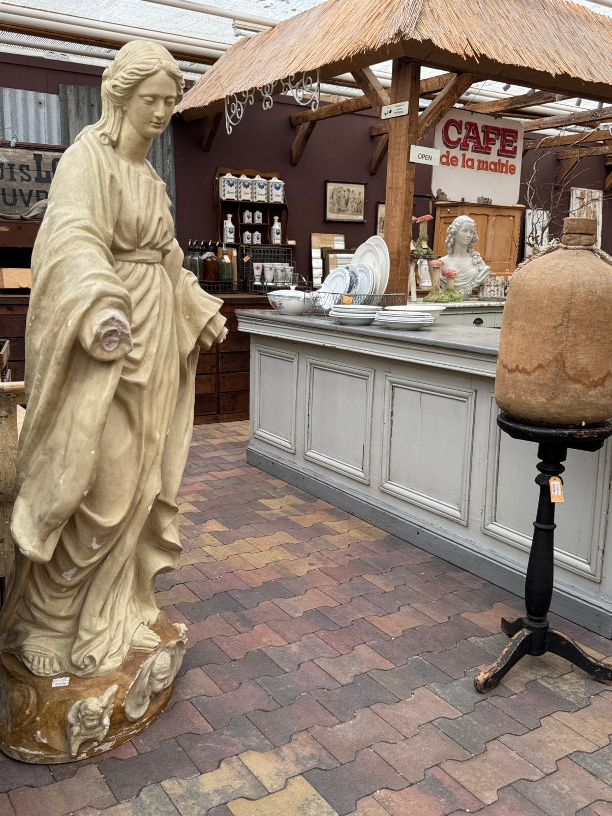 Heiligenbeeld, Maria, 1.63 h, houten sokkel, patine, Ophalen