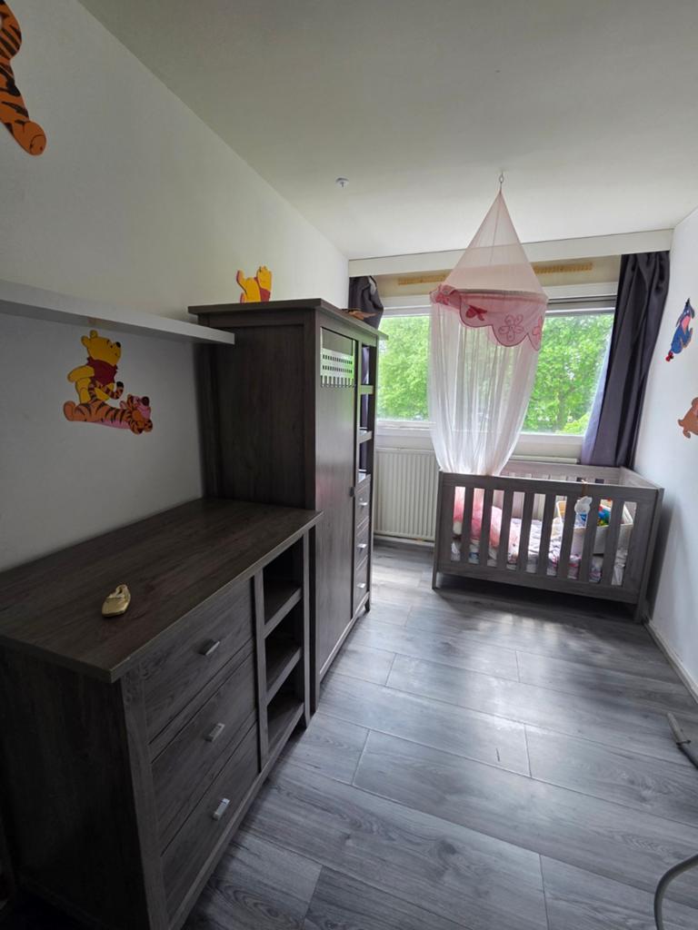 Complete Kinderkamer: Ledikant, Commode en Kledingkast, Kinderen en Baby's, Kinderkamer | Complete kinderkamers, Ophalen, Zo goed als nieuw