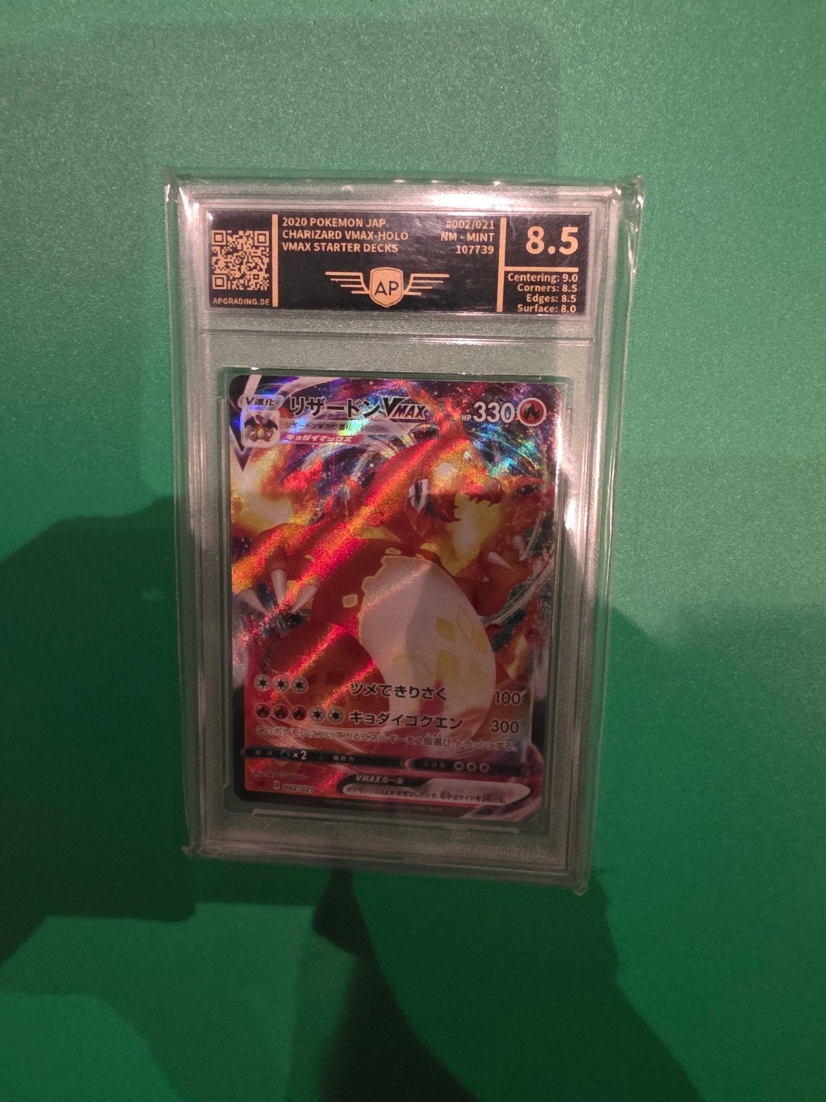 2020 Pokémon Jap. Charizard VMAX-Holo AP Graded 8.5, Ophalen of Verzenden, Zo goed als nieuw, Losse kaart, Foil