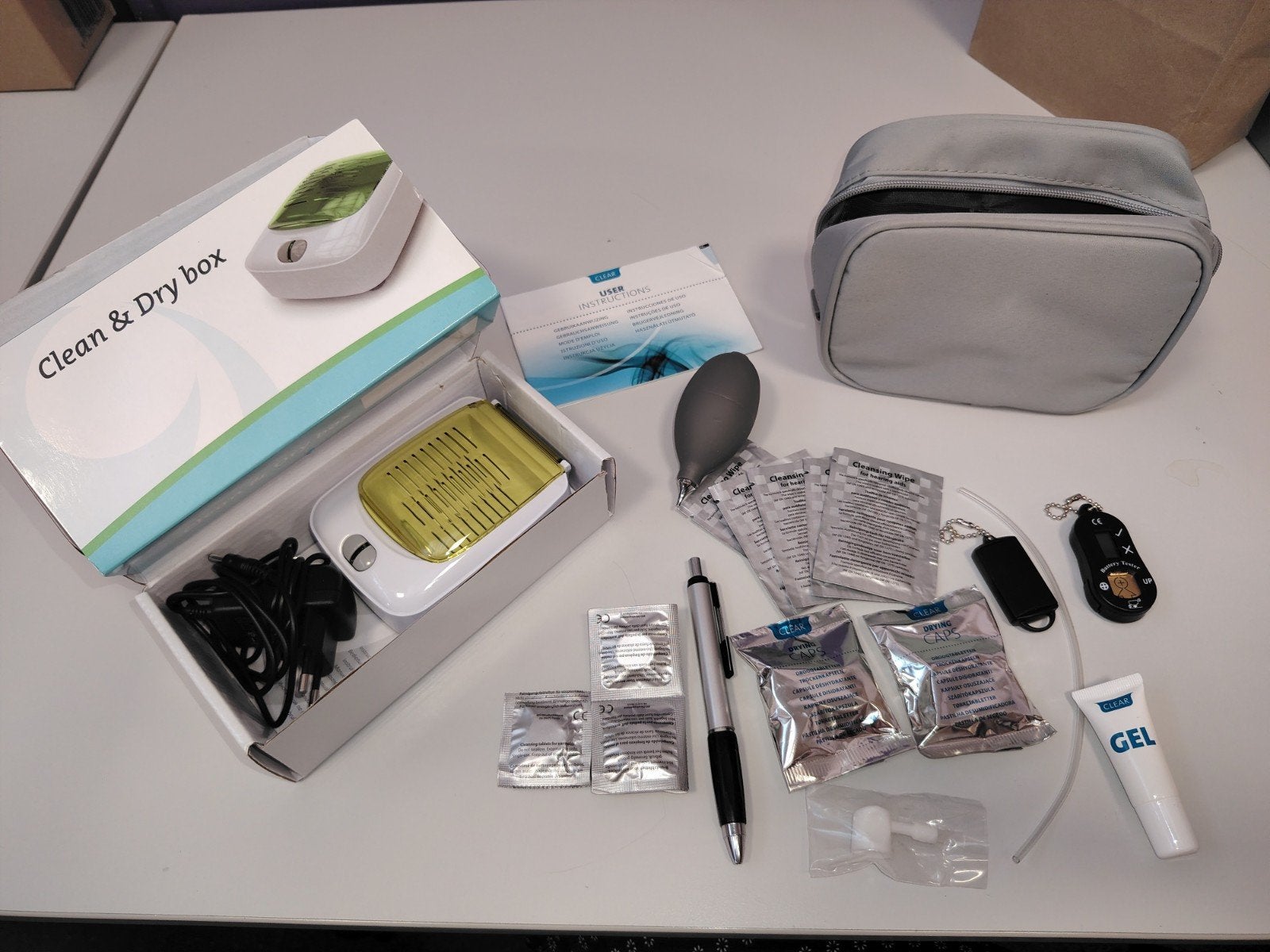 Clean & Dry Box met accessoires voor hoortoestellen, Ophalen of Verzenden, Zo goed als nieuw, Overige typen