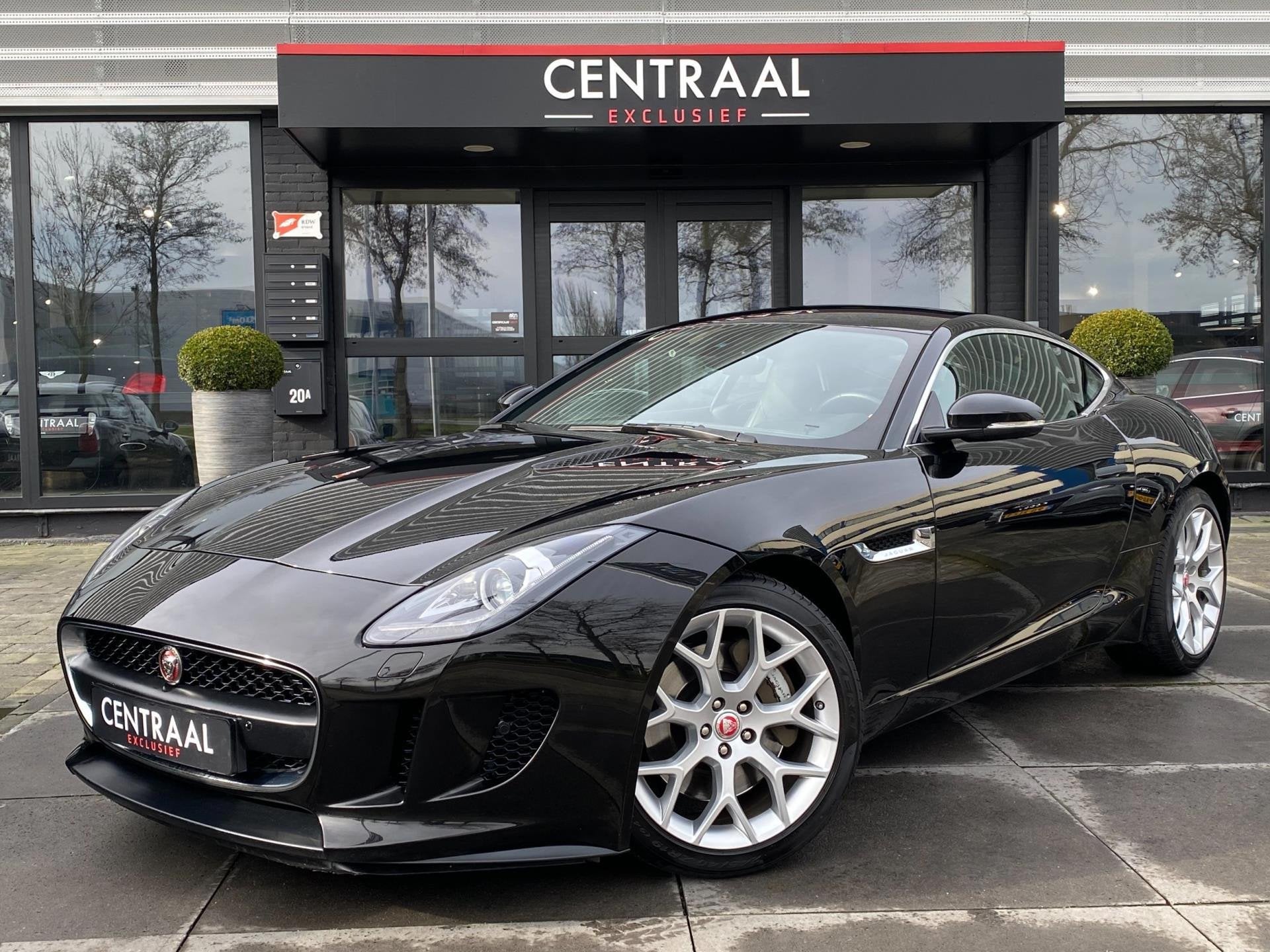 Jaguar F-TYPE 3.0 V6 Coupé 340PK, Sportuitlaat, Keyless, Ca, Auto's, Automaat, Dealer onderhouden, Achterwielaandrijving, 2995 cc